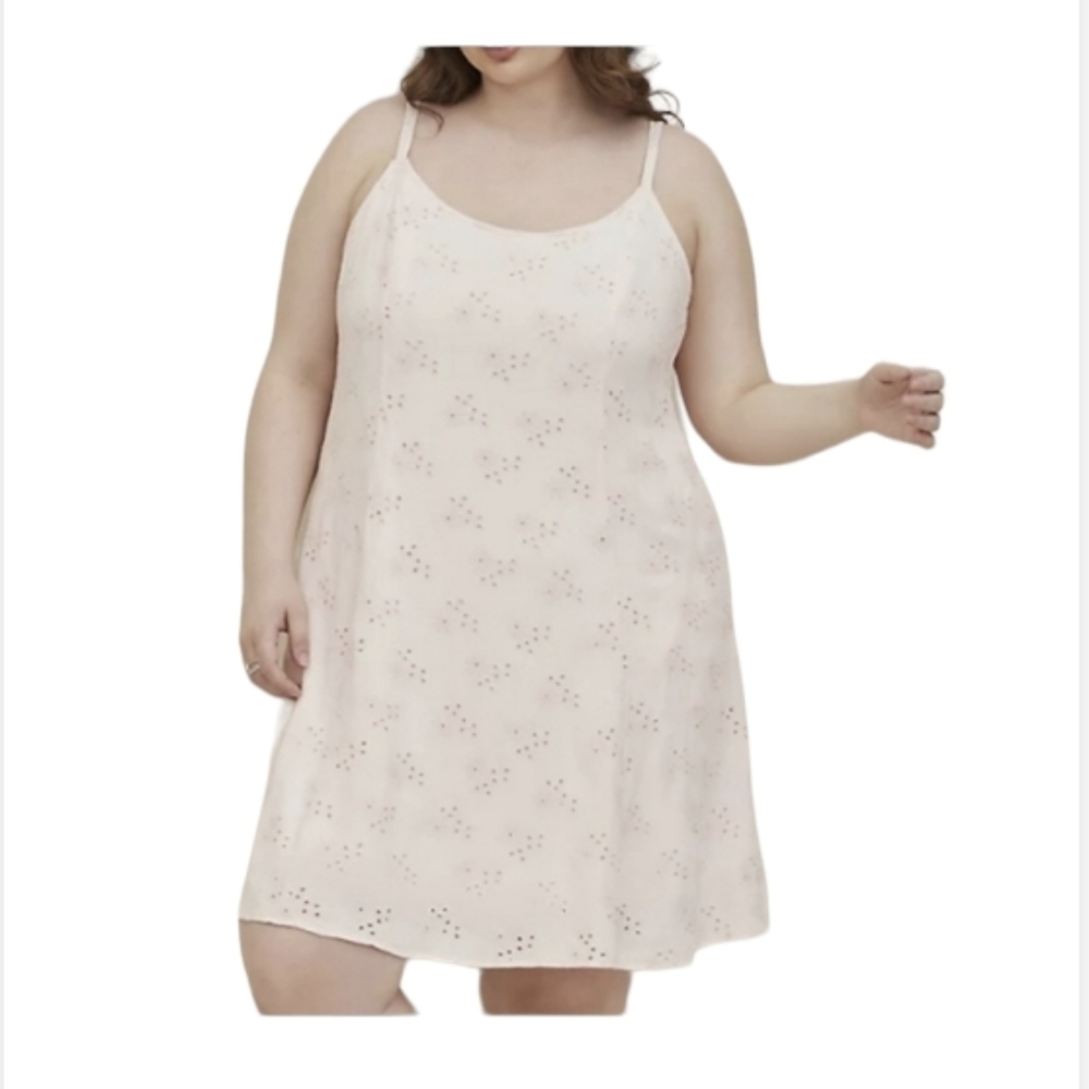 2x🥳H.P.🥳Torrid size 2, Trapeze cami dress, eyelet crepe light pink